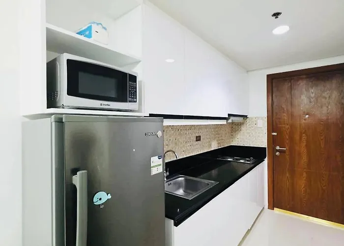 Idyllic For Rent - Perfect For Short-term Front Of Mall Of Apartamento *